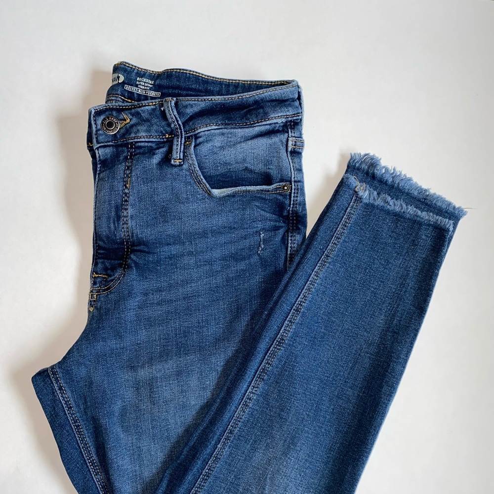 Old Navy Super Skinny High Rise Distressed jeans